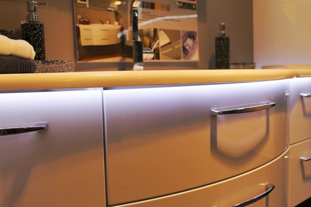 bathroom, furnishing, lighting-728740.jpg